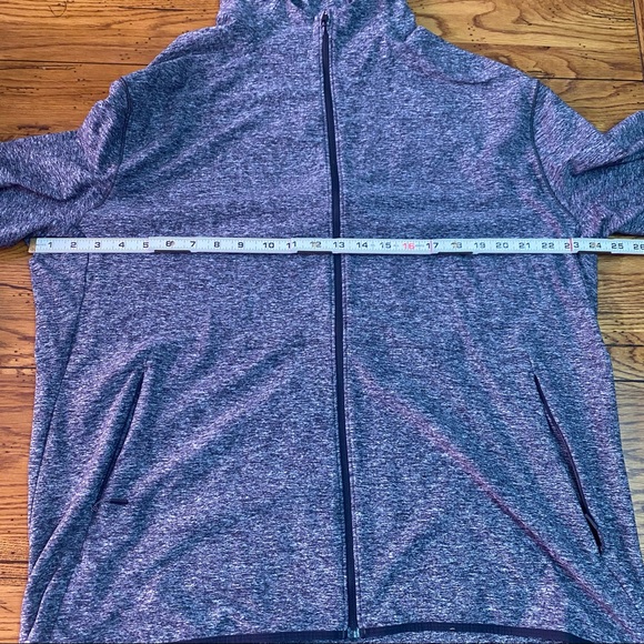 Lululemon full zip up jacket - Picture 9 of 9